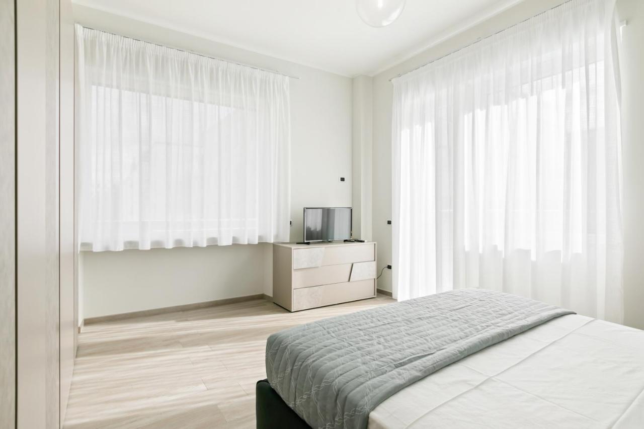 פלרמו Grattacielo Ina Apartments מראה חיצוני תמונה
